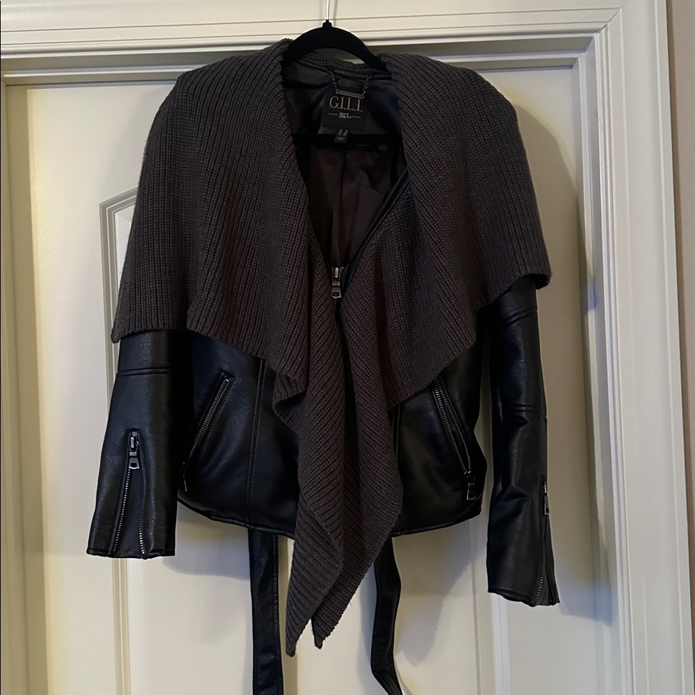 GILI Women's Black Faux Leather and Gray Knit Collar Jacket. Belt included.